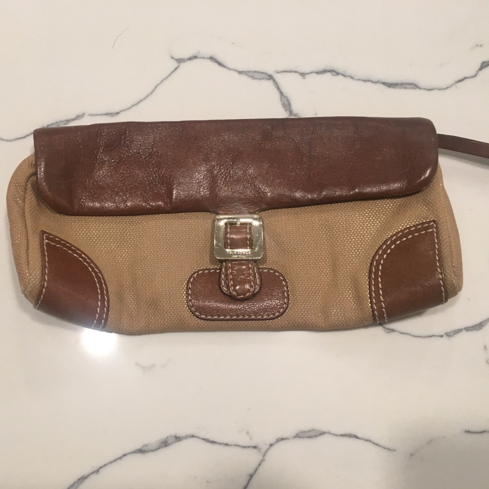 Kate spade Clutch with wristlet option